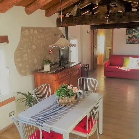 Mansardino Apartament *